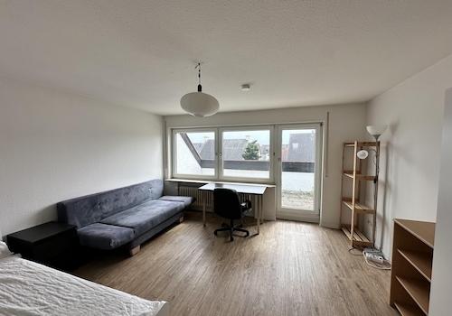 WG-Zimmer 1 möbliert Loggia
