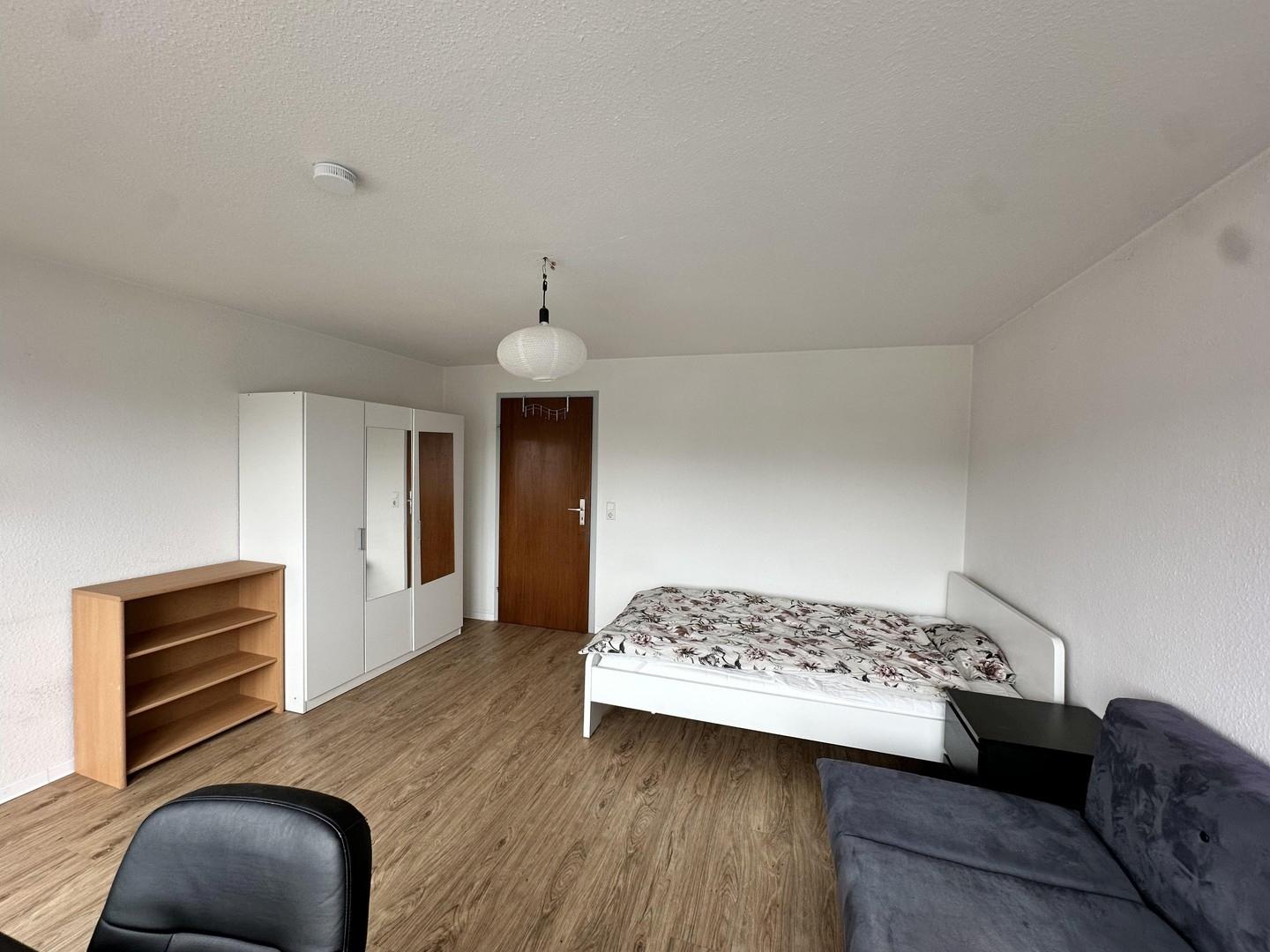 WG-Zimmer 1 möbliert