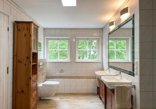 Badezimmer im OG