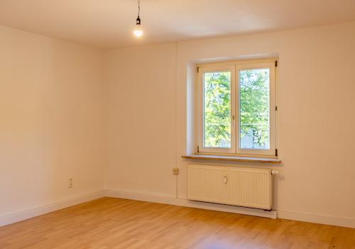 Gut geschnittene 2 ZKB