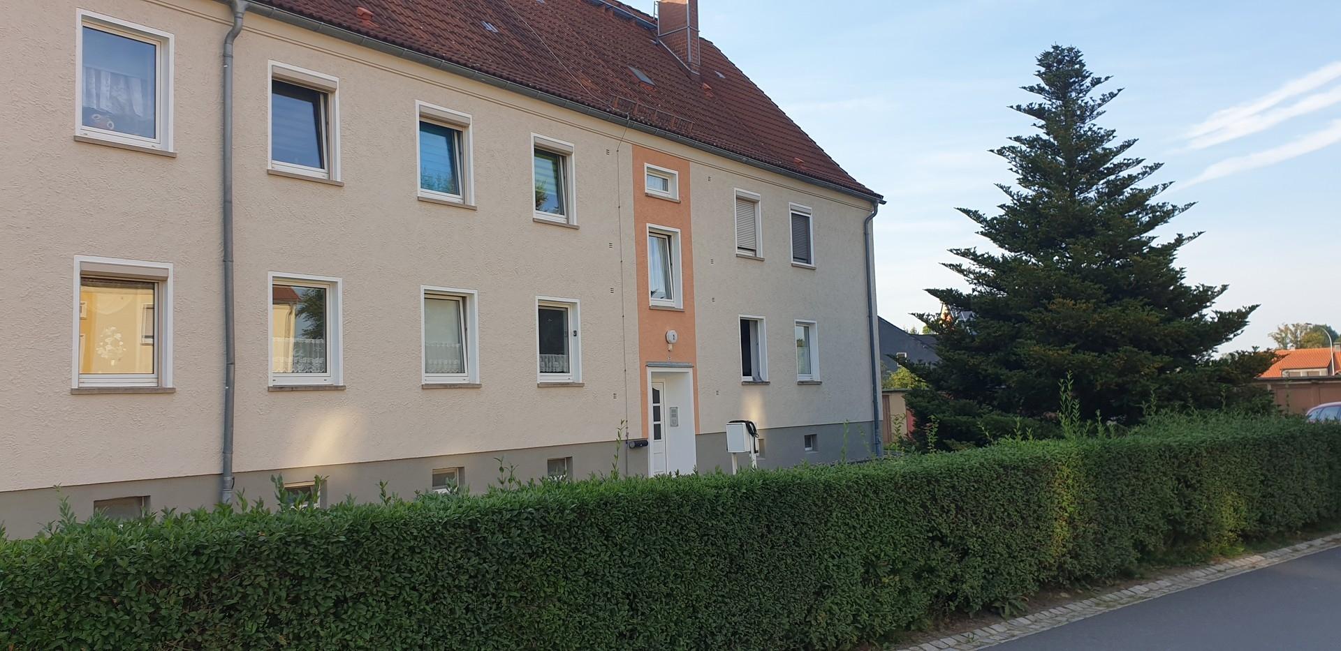 Haus Vorderansicht / Eingang