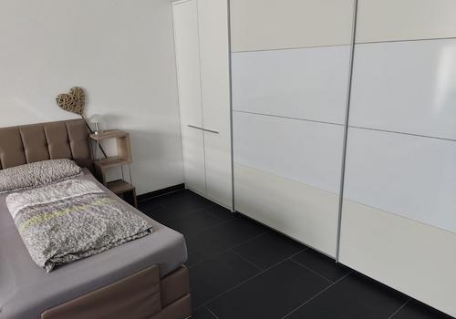 Schlafzimmer Bild 2