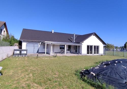 Haus Terrassenseite Bild 2