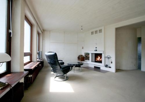 Wohnraum mit Kamin