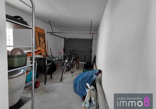 ...zur Garage