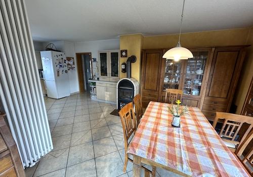 Essbereich mit Kamin