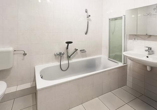 Badezimmer 2