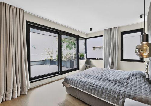 Elternschlafzimmer mit Dachterrasse