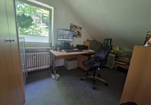 Arbeitszimmer 2, 2. OG