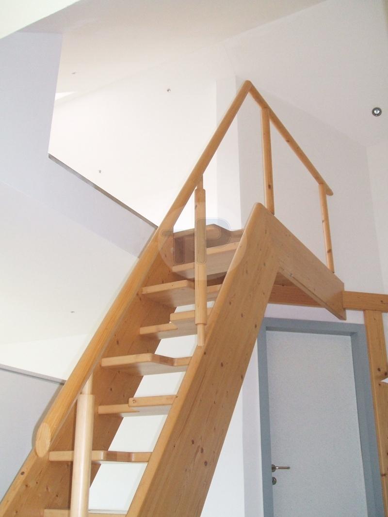 Treppengeländer zur Galerie