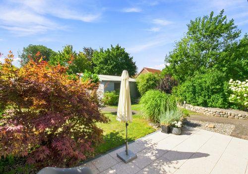Terrasse mit Gartenblick