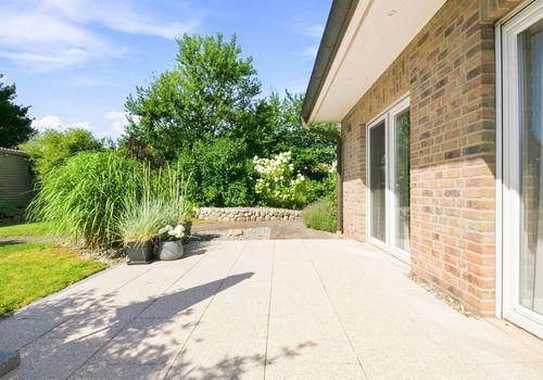 Sonnenterrasse zum Garten