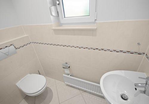 Gäste-WC im EG mit Fenster