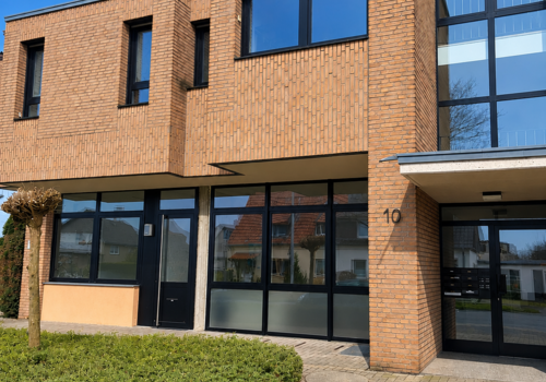 Hausseite, links