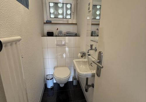 Gäste-WC EG