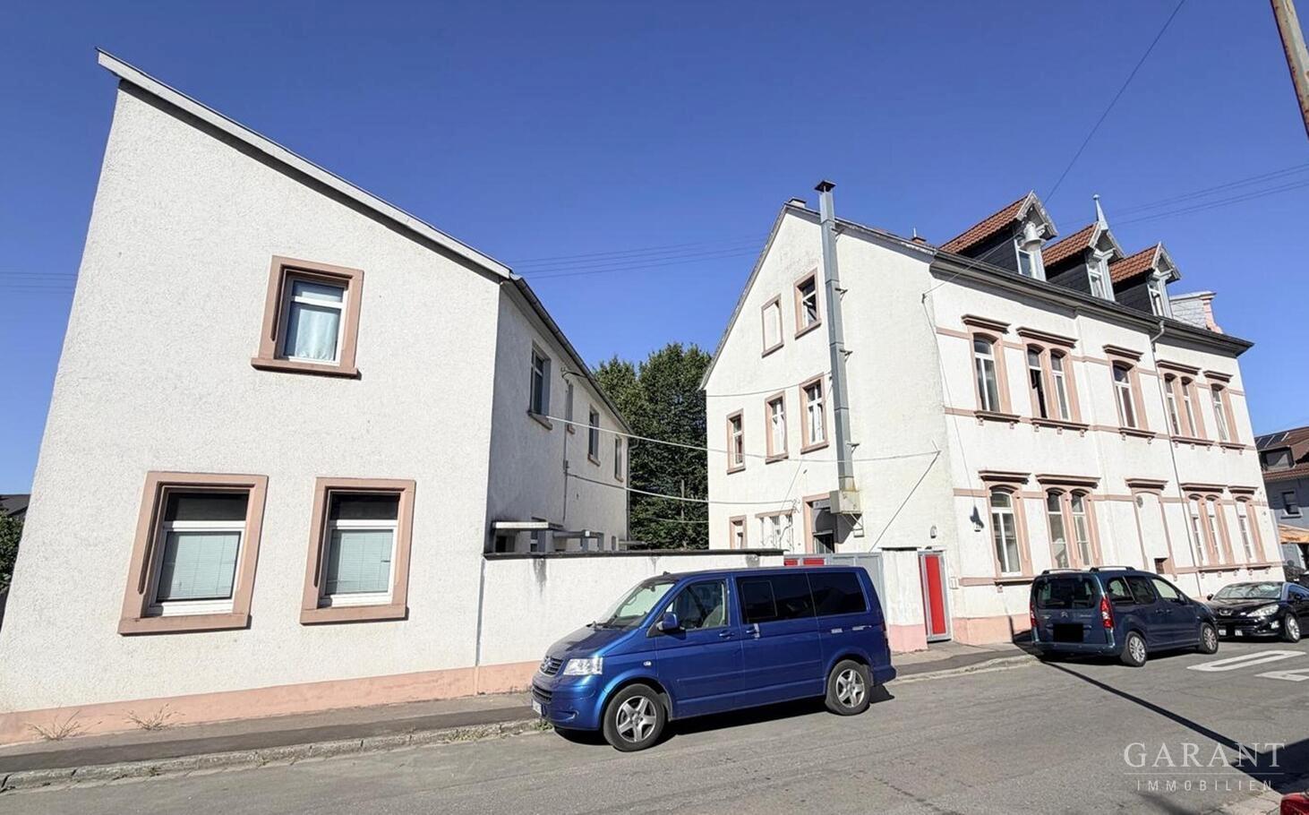 seitliche Ansicht beide Häuser