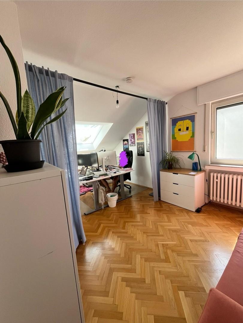 Schlafzimmer 1