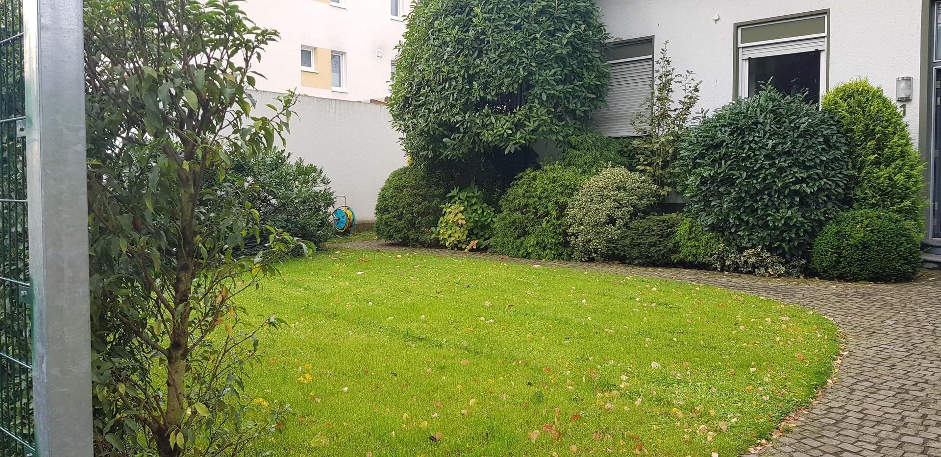 Gartenansicht linke Seite
