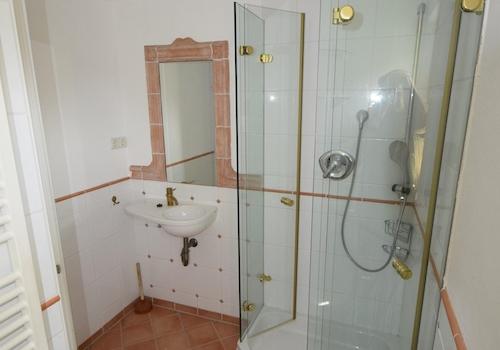 kleines Duschbad  1. OG