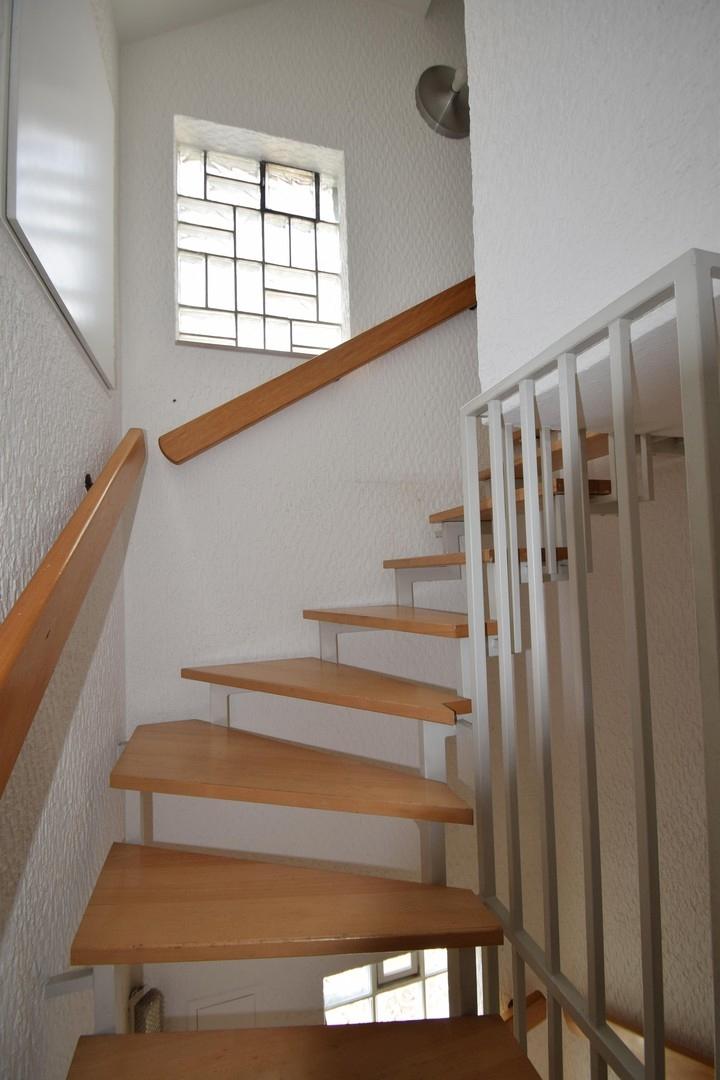 Treppenhaus zum Dachgeschoss
