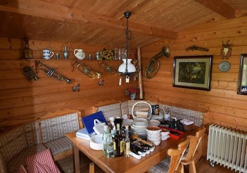 Partyhütte innen