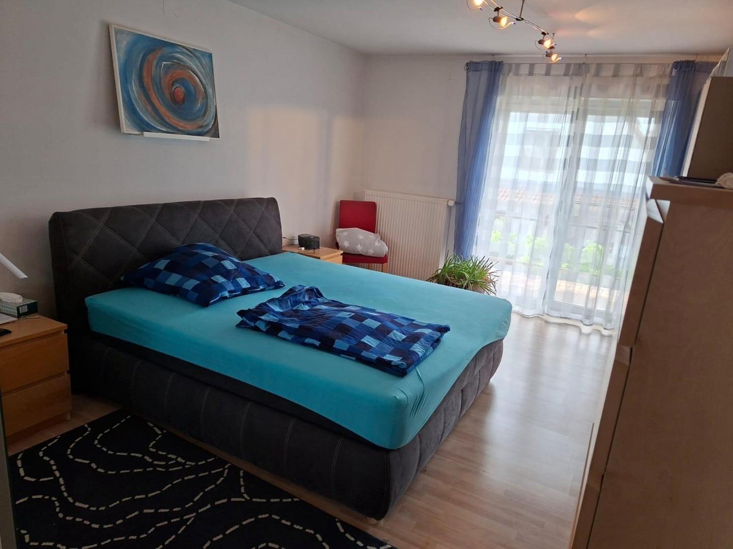 Großes Schlafzimmer