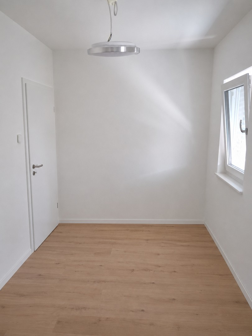 Büro EG