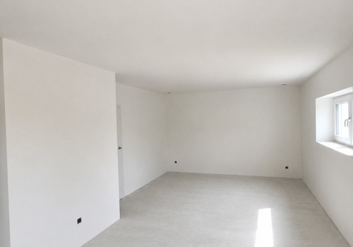 Wohn/Ess/Schlafzimmer UG