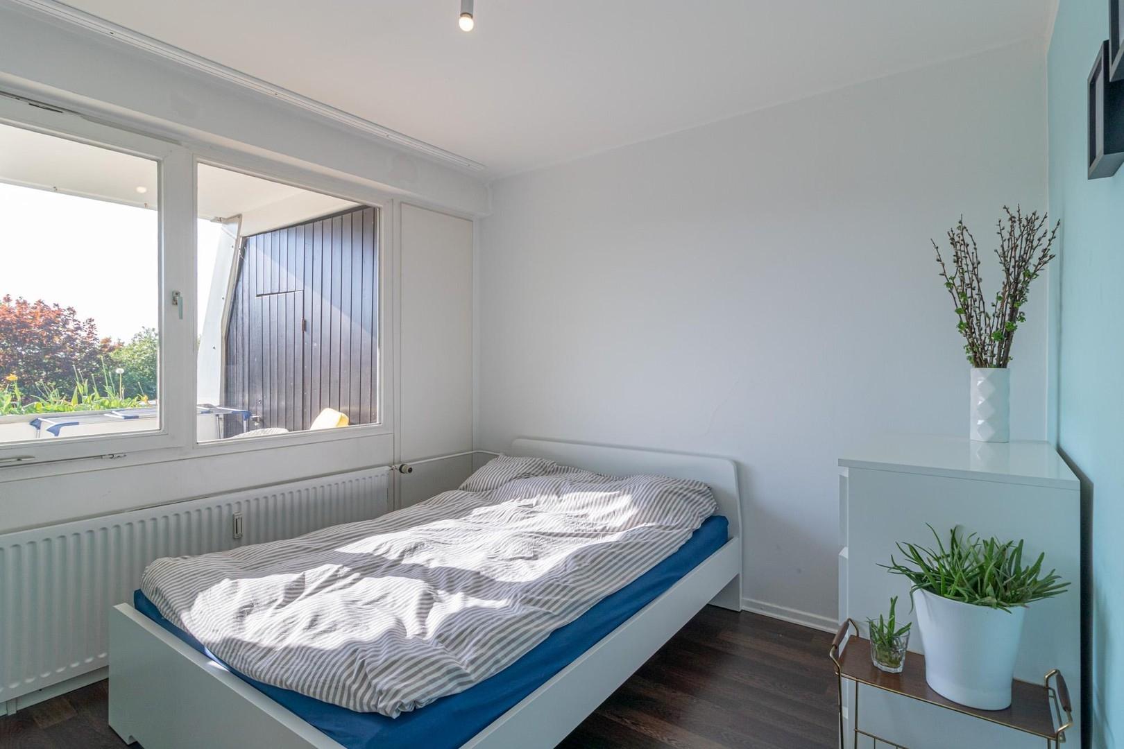 Schlafzimmer 1