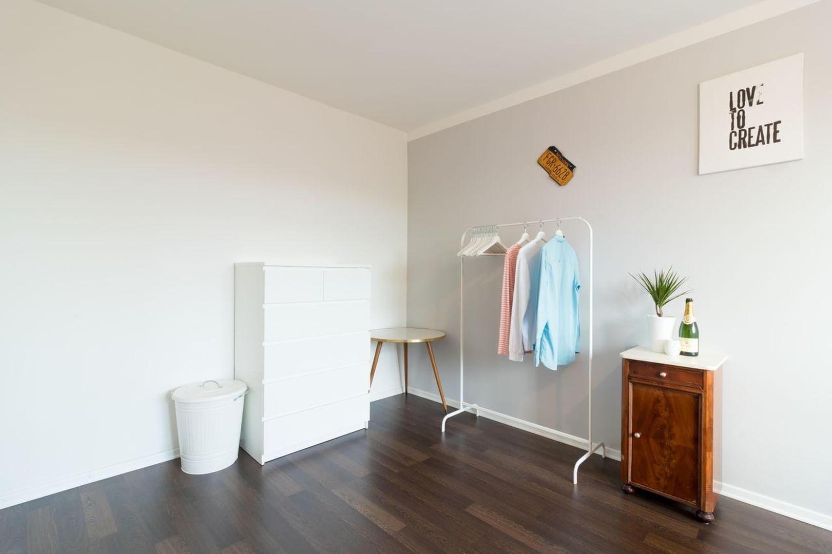 Schlafzimmer 2