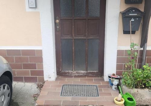 Eingang ins Haus