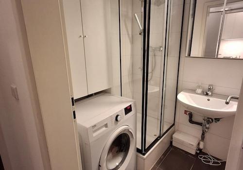 Duschraum 1 mit Waschmaschine