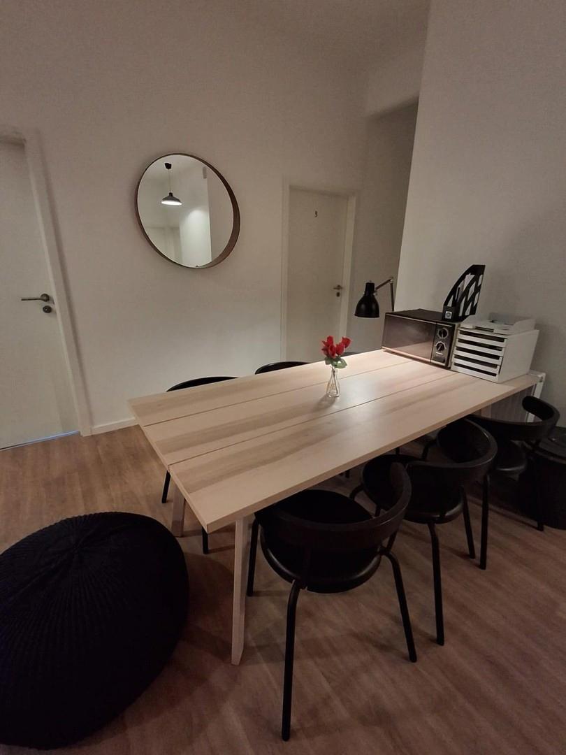 WG-Wohnzimmer-Esstisch