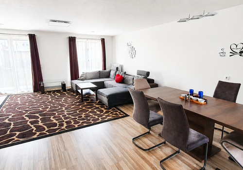 Wohnzimmer/Esszimmer