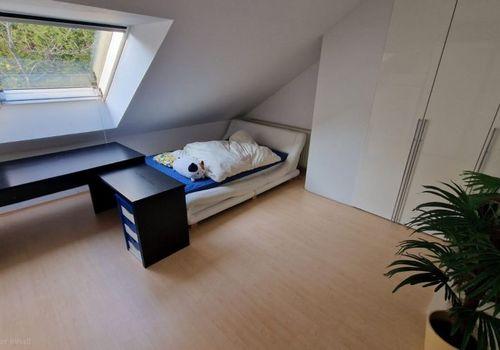 Dachgeschoß-Zimmer 2