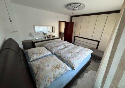 012 Schlafzimmer OG