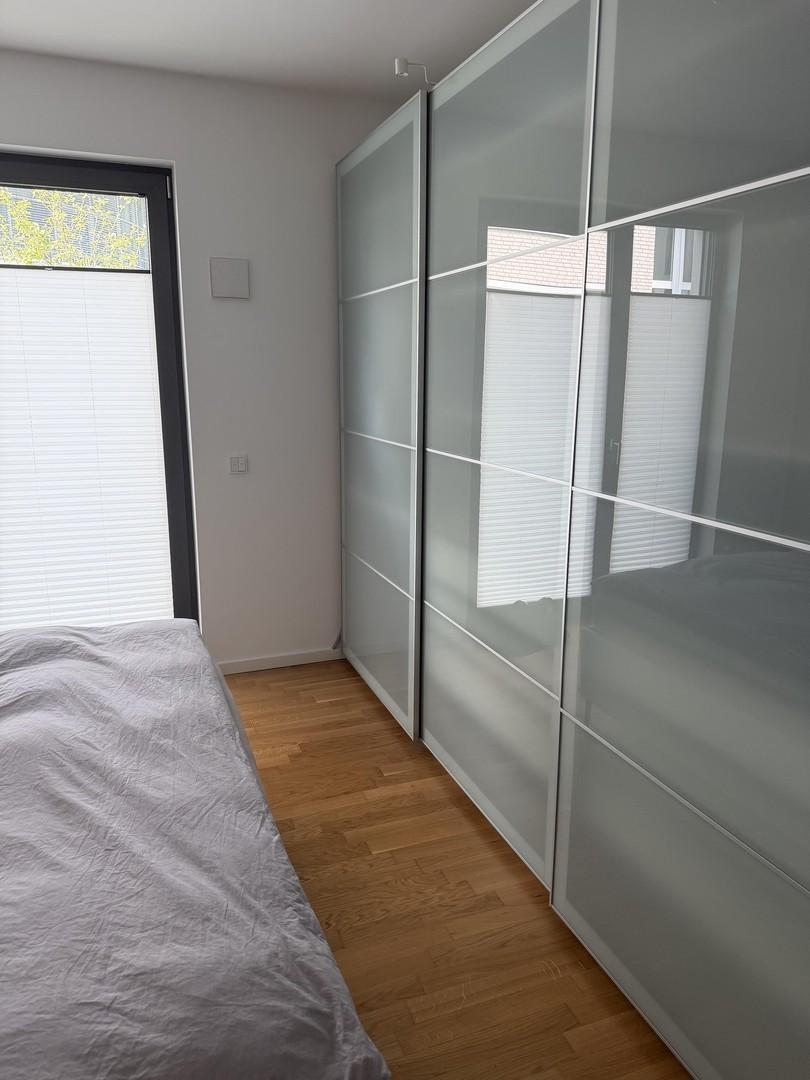 Schlafzimmer Kleiderschrank