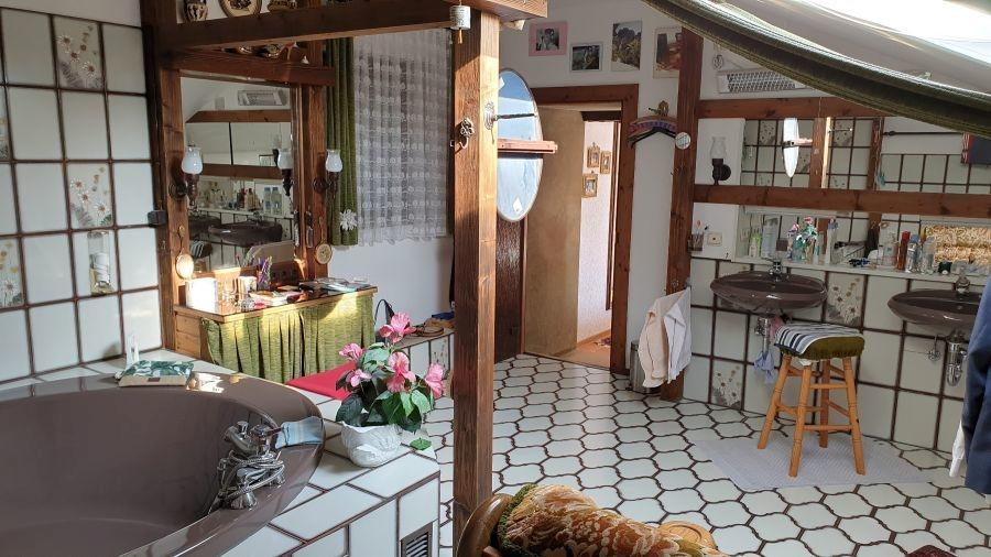 Bad groß Blick Schlafzimmer