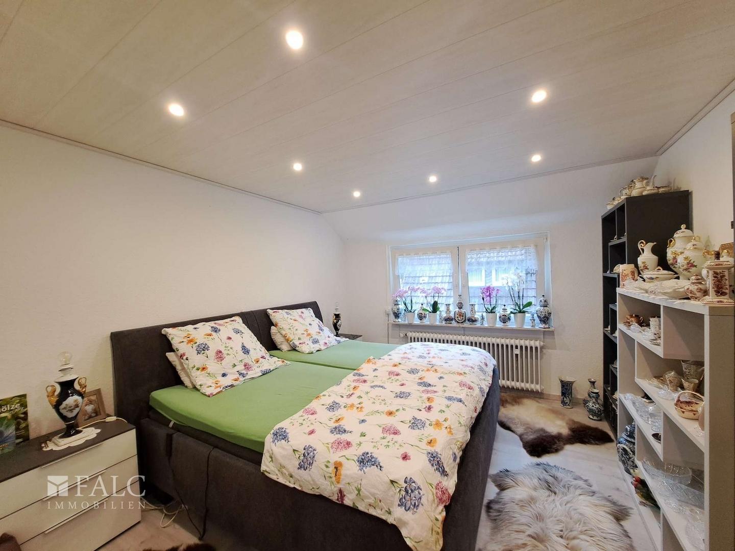 Schlafzimmer-DG