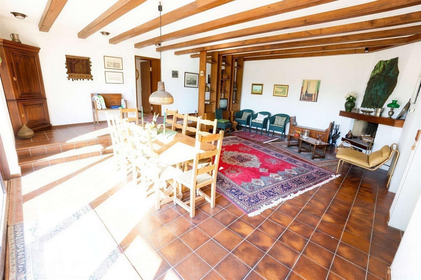 Großes Wohnzimmer