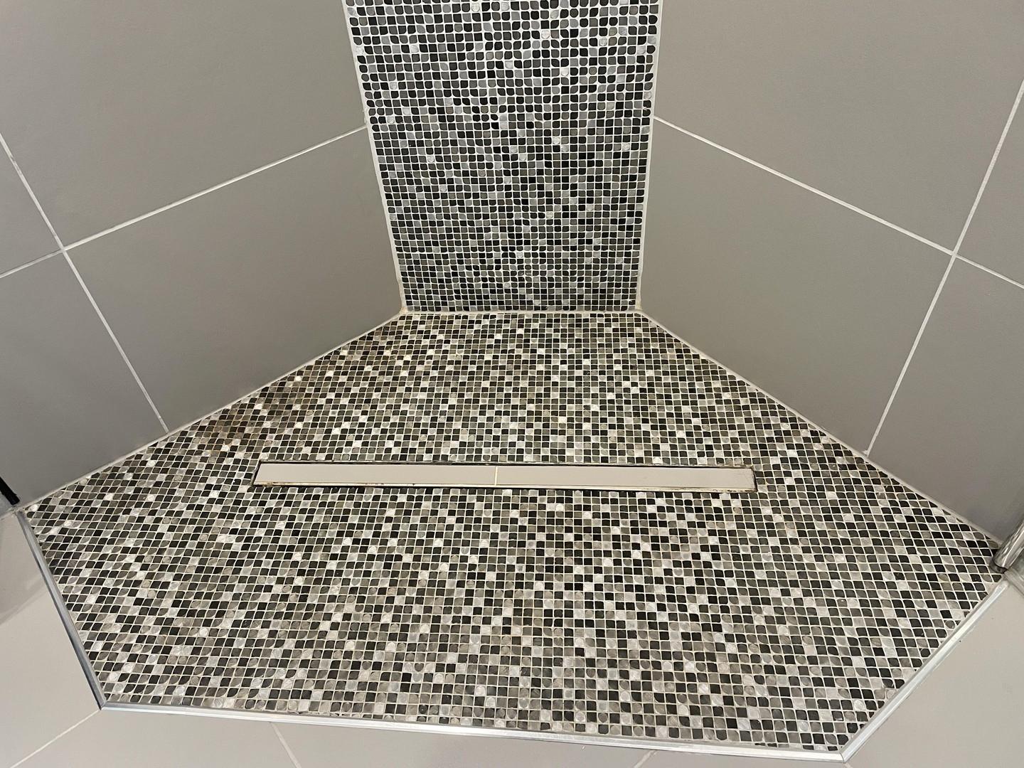 gr. Dusche