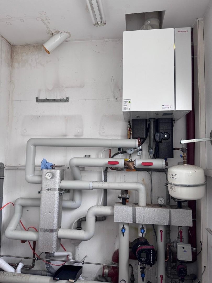 Heizkessel 90 kW heizt 2000m²