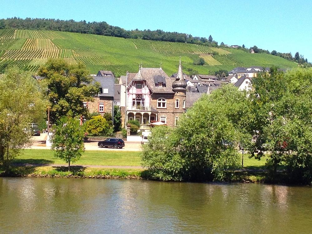 Blick von der Mosel aus
