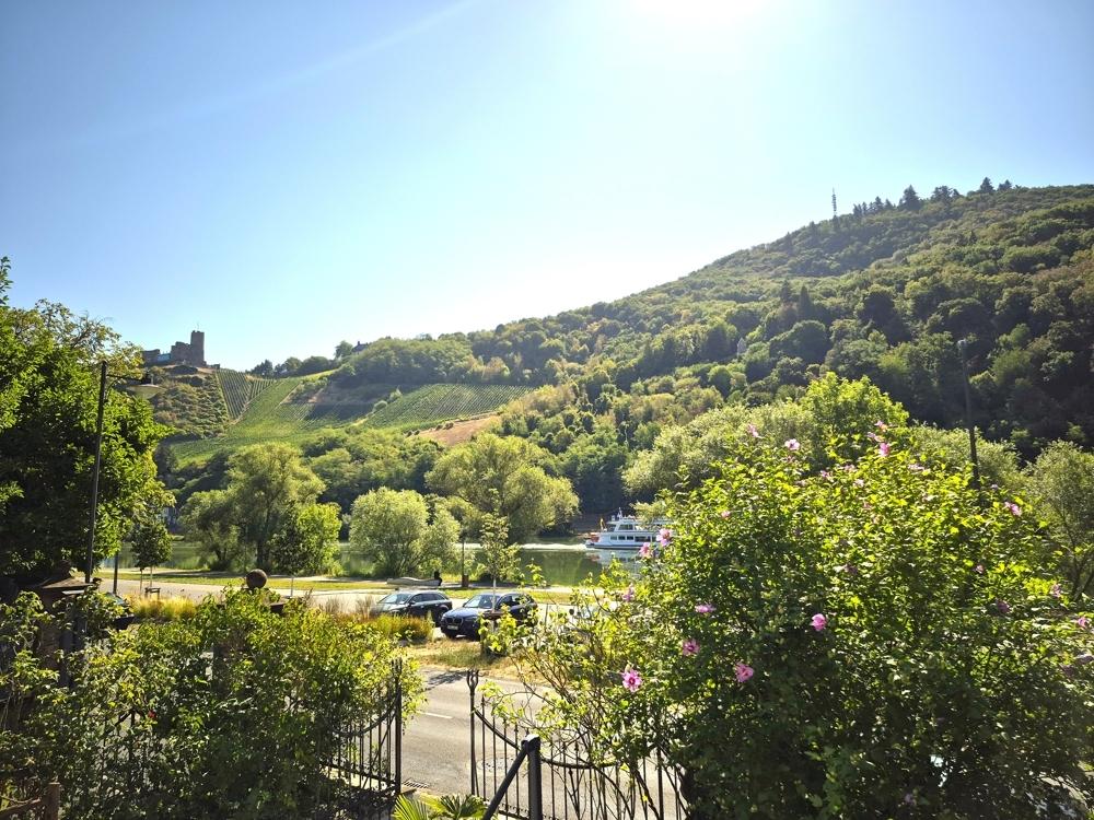 Blick vom Balkon Richtung Mosel