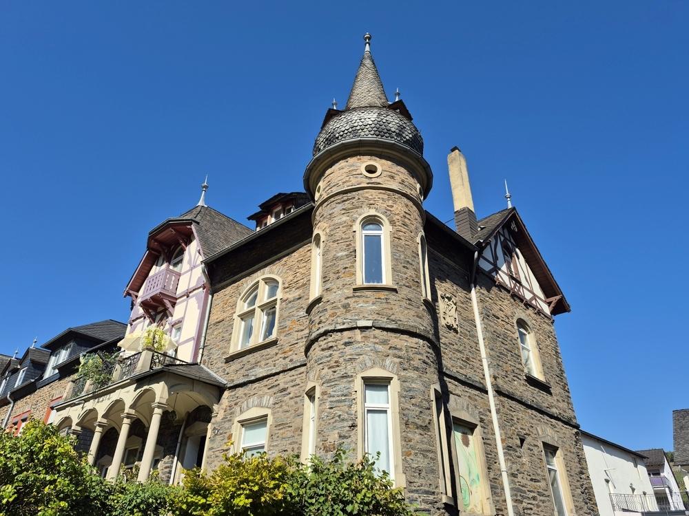 späthistoristischer Bruchsteinbau um 1900