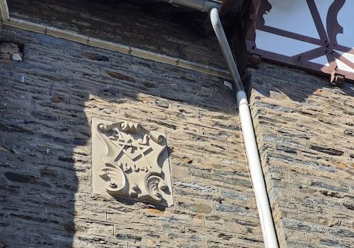 Detail: Freimaurer-Wappen 