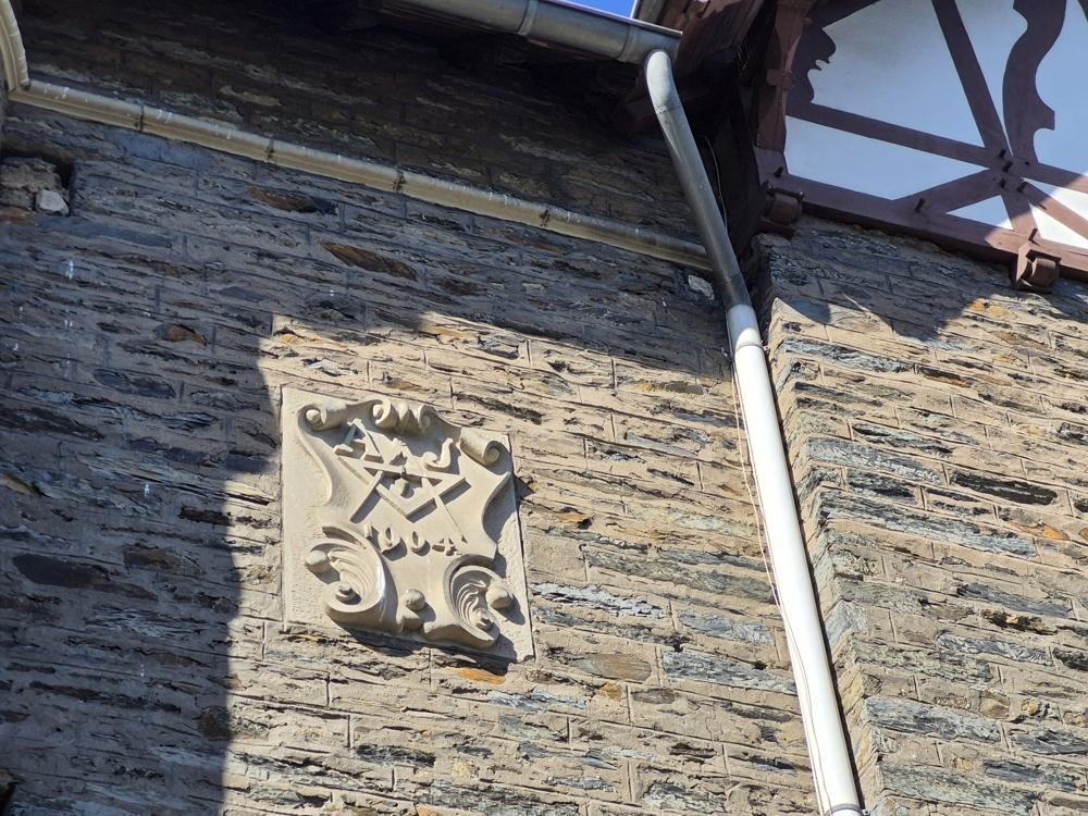 Detail: Freimaurer-Wappen 