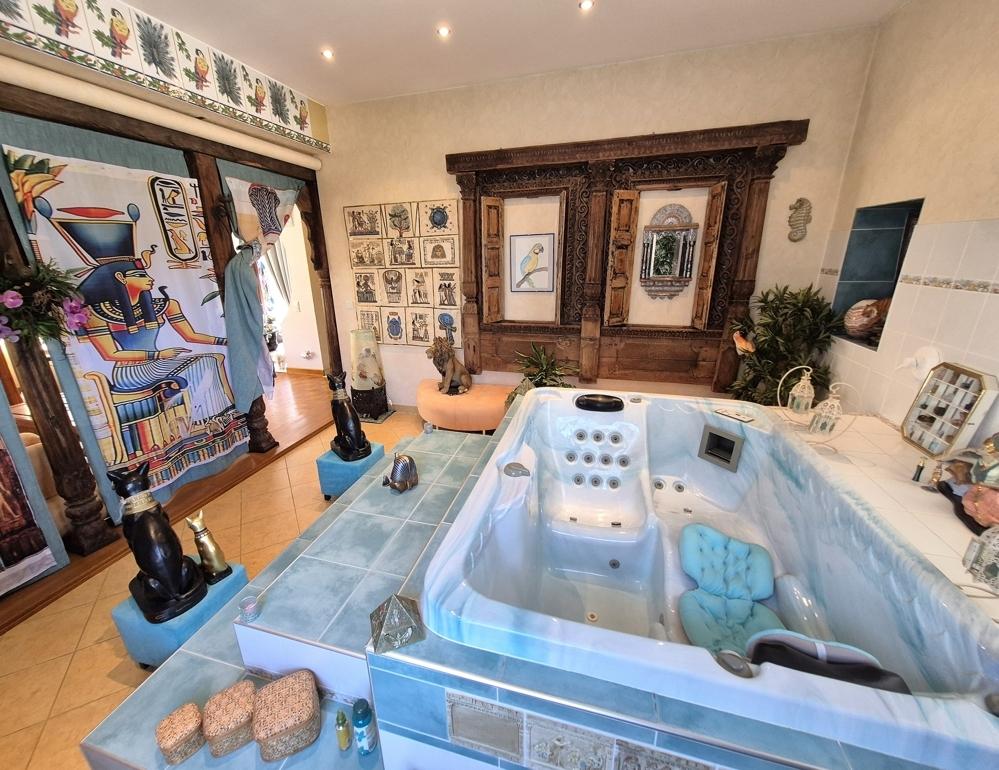 Whirlpool OG Haupthaus