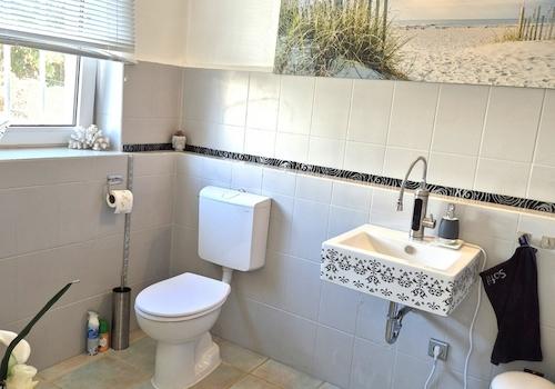 Hinterhaus: WC ehem. Galerie
