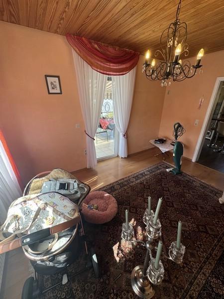 11 Wohnzimmer